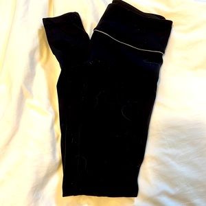 Lululemon wunder mid rise black size 6 leggings